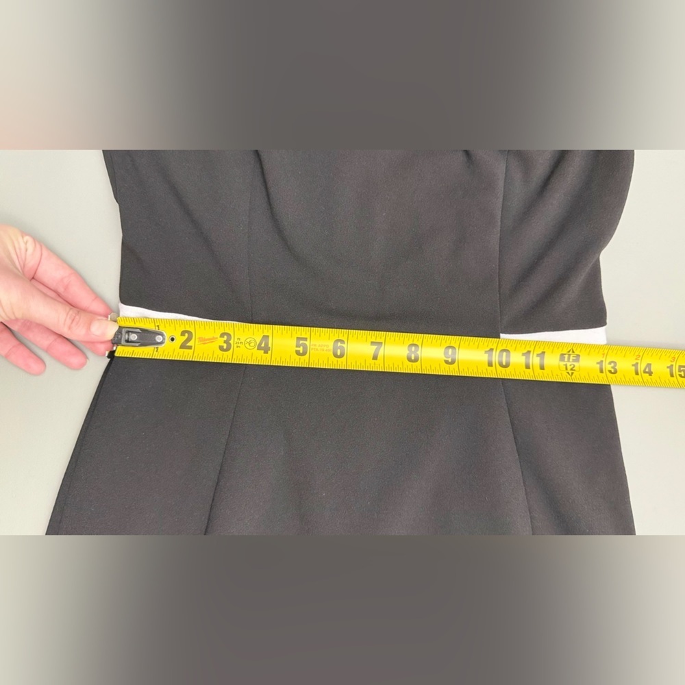 Calvin Klein Black Sheath Dress Size 2 Bell Sleeve Gold Zip Back Knee Length - Picture 10 of 10